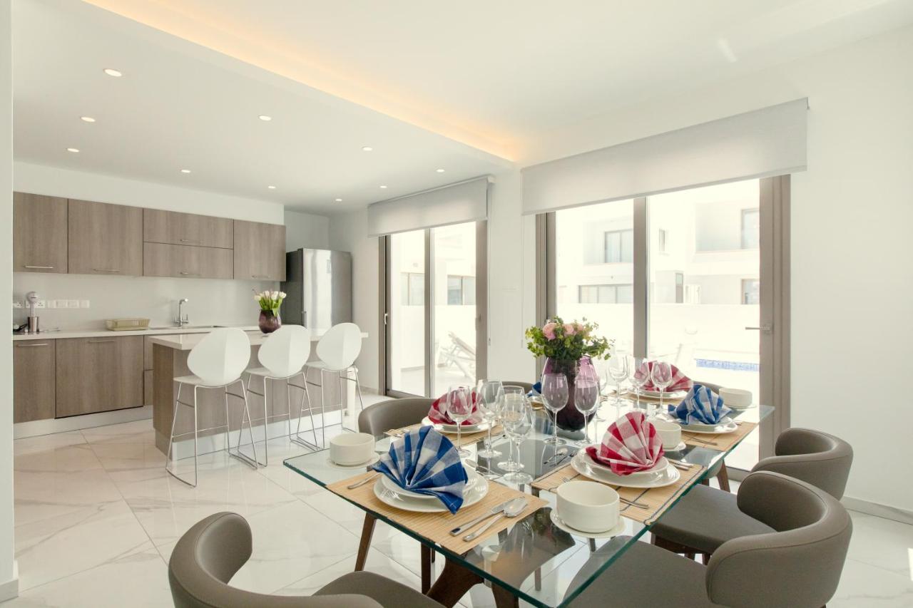 Palm Tree Villas Livadhia Экстерьер фото