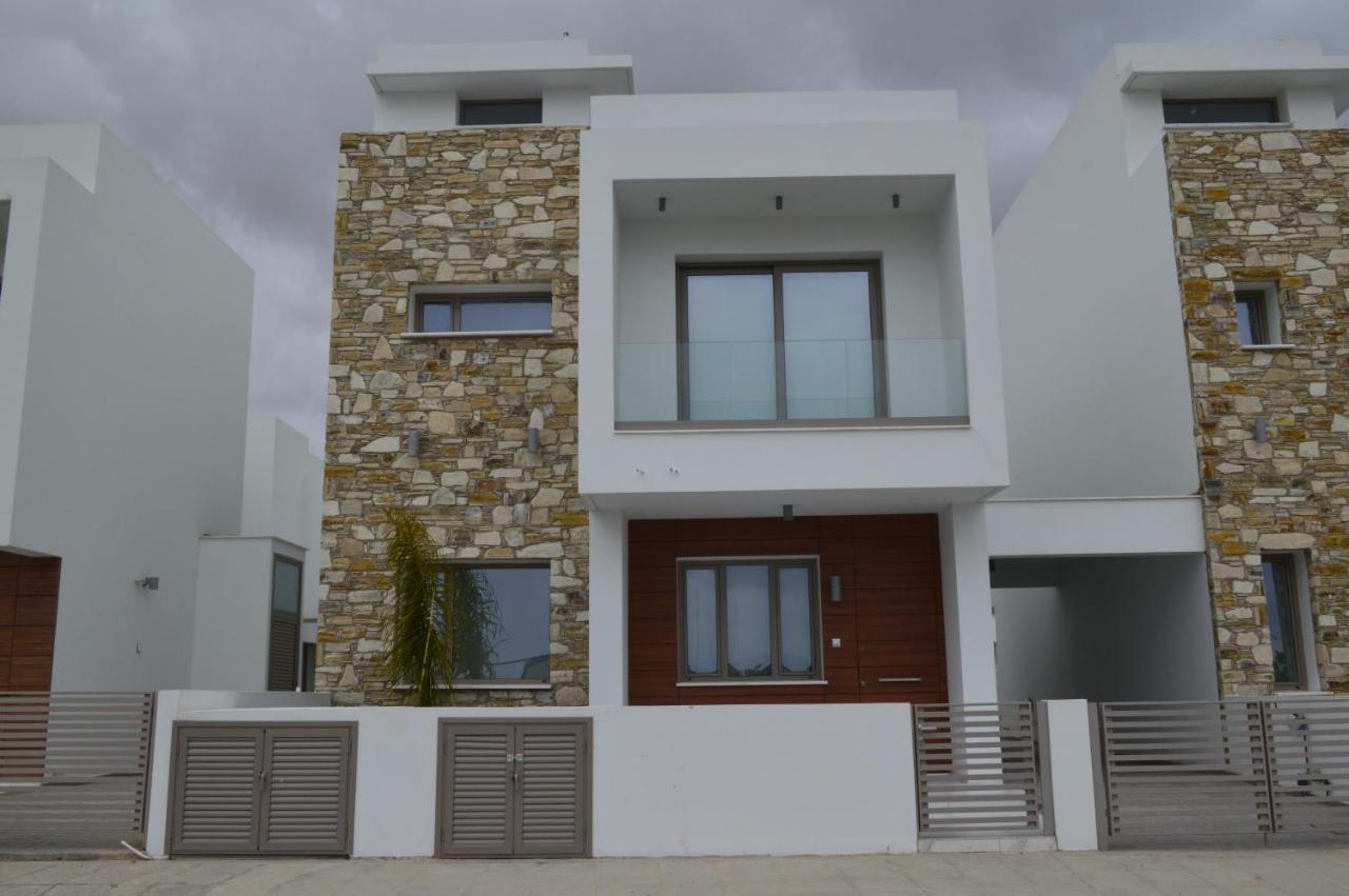 Palm Tree Villas Livadhia Экстерьер фото