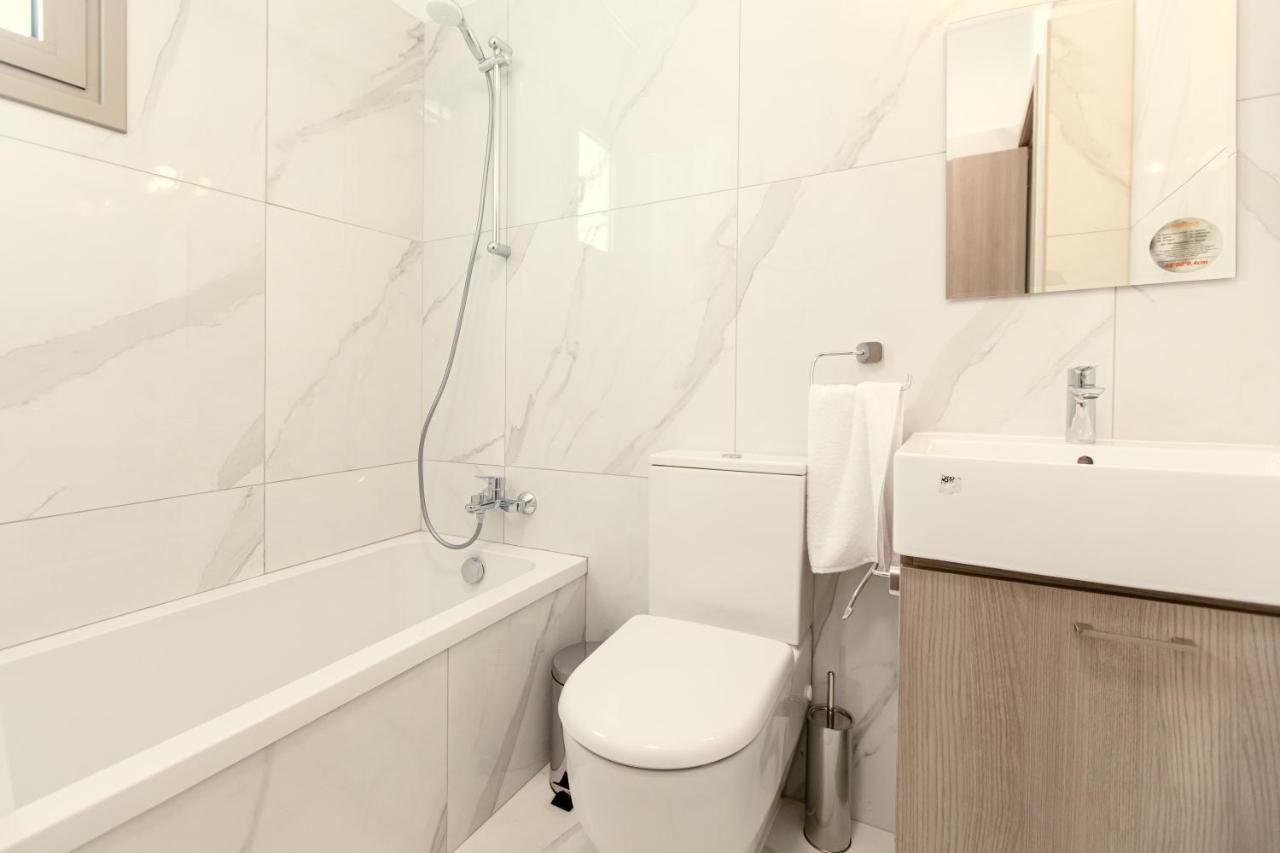 Palm Tree Villas Livadhia Экстерьер фото