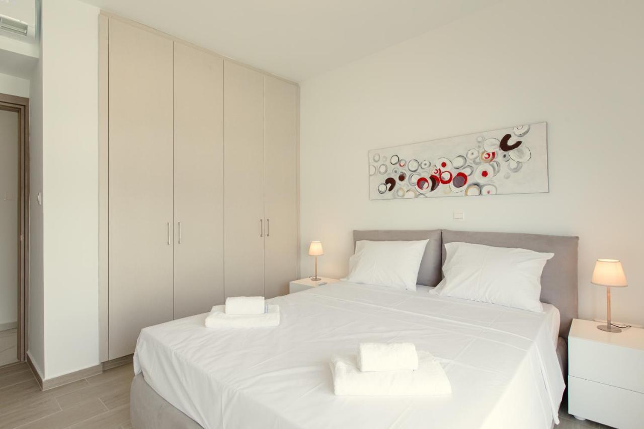 Palm Tree Villas Livadhia Экстерьер фото