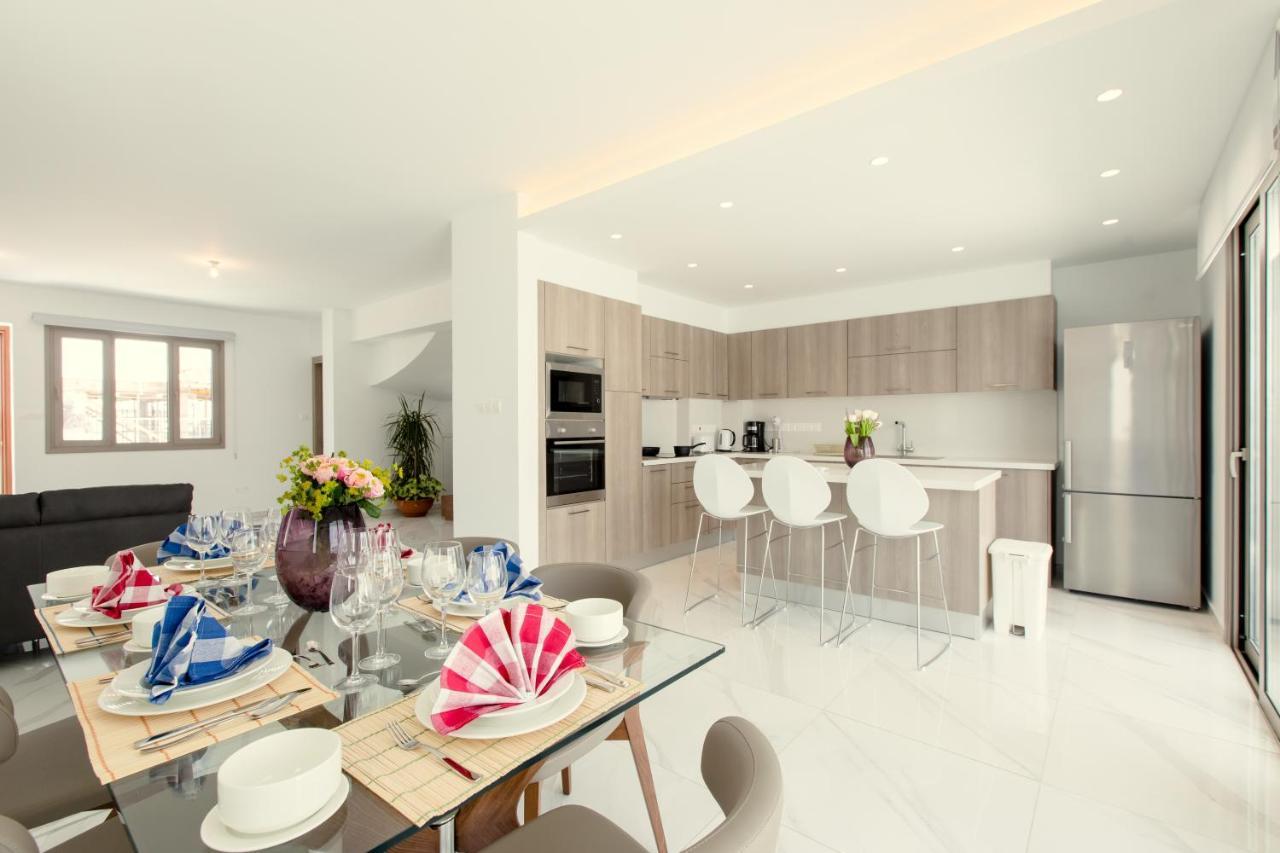 Palm Tree Villas Livadhia Экстерьер фото