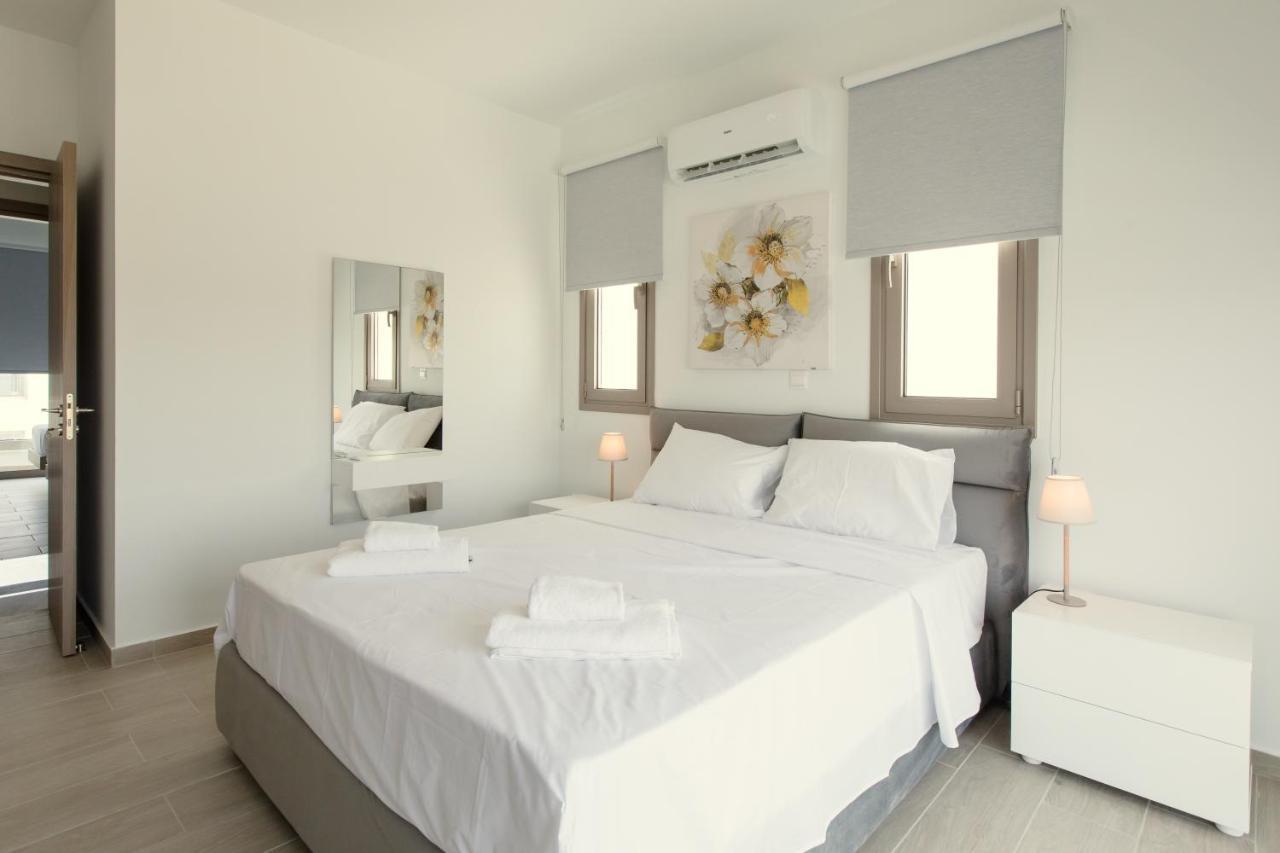 Palm Tree Villas Livadhia Экстерьер фото